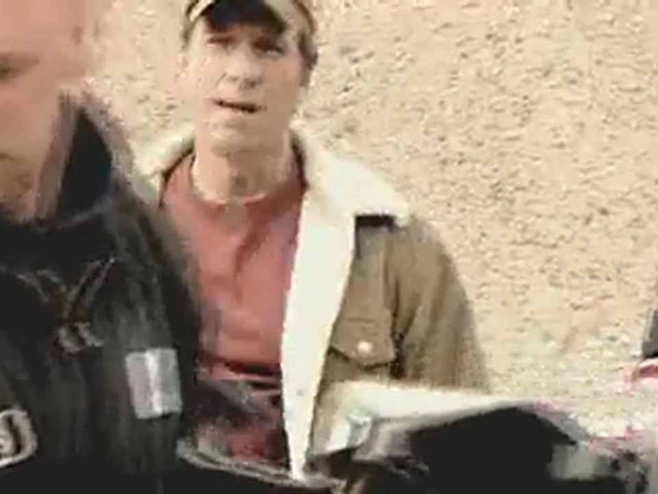 2011 Super Duty - Exclusive Tailgate Step