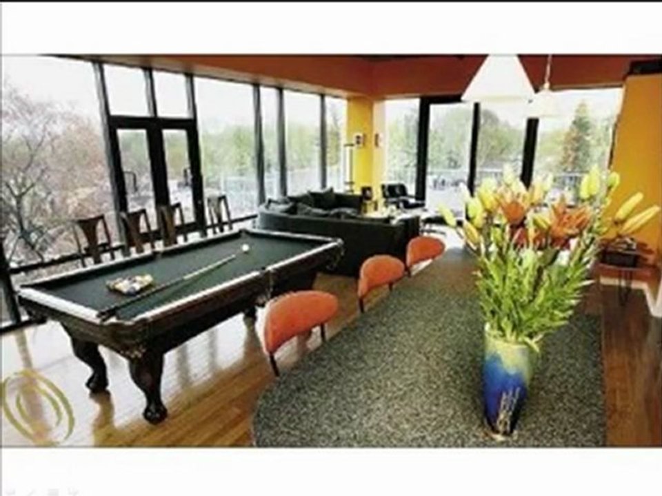 Royal Oak Condominiums