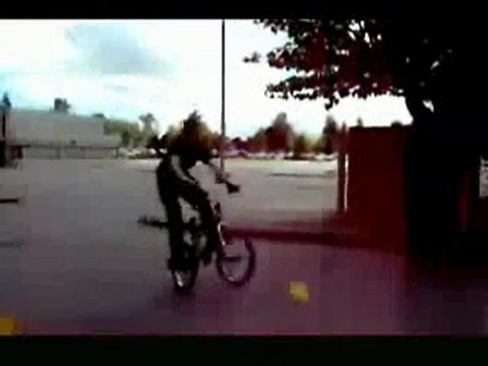 Ko après un gros faceplant en vélo !