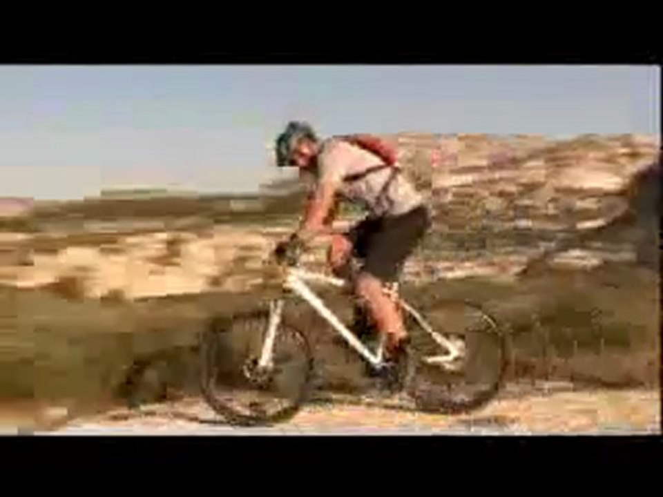 VTT Rockrider 8.2 b'Twin, moins de 12kg! Fourche blocable