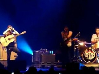 John Butler Trio & Robert Francis - Across The Universe