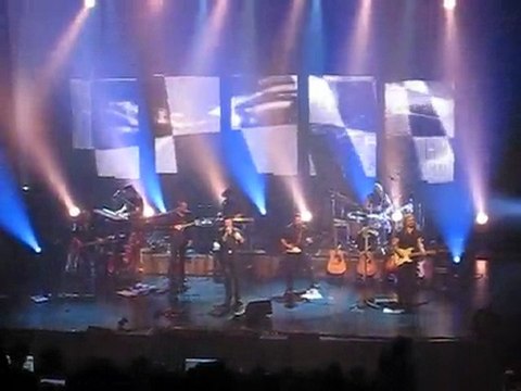 Life is a highway chanté par Roch Voisine