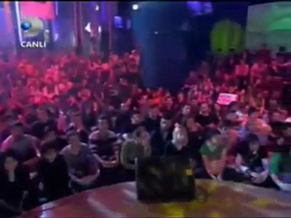 Kıraç - Bir Veda Havası ( Disco Kralı )