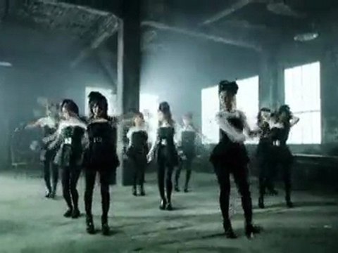 Morning Musume - Nanchatte Renai (Dance Shot Ver.)