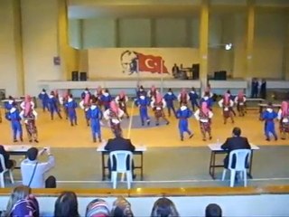 Yunus Emre İ.Ö.O. Halk oyunları ekibi