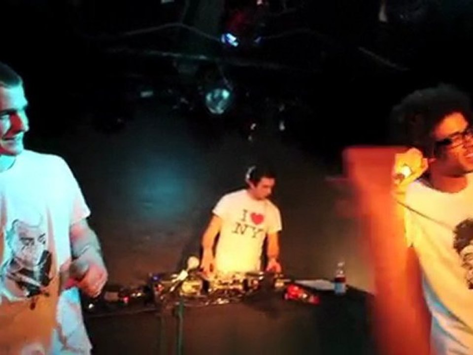 Double Decennie - Scene Arts au Sentier Des Halles