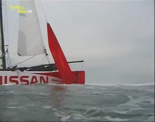 Le Team Nissan en catamaran de sport dans les vagues