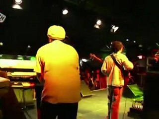 Terrorist in the city - Eek A Mouse live@Bunch.TV