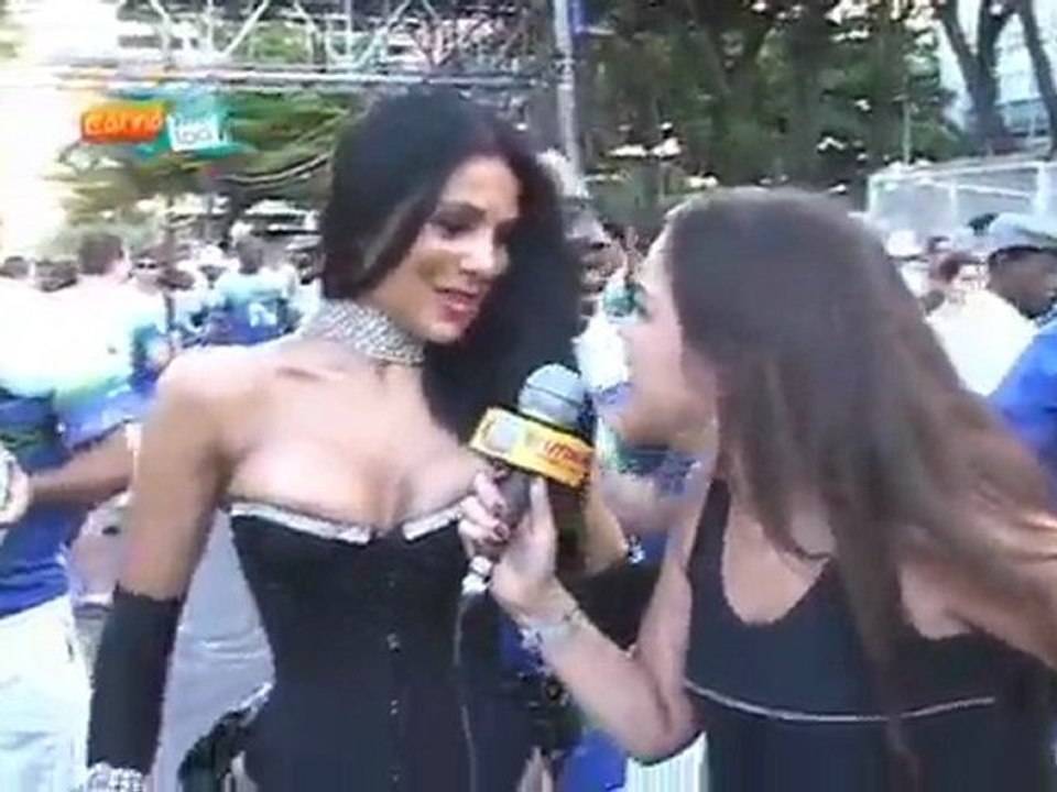 Fabia Borges Video