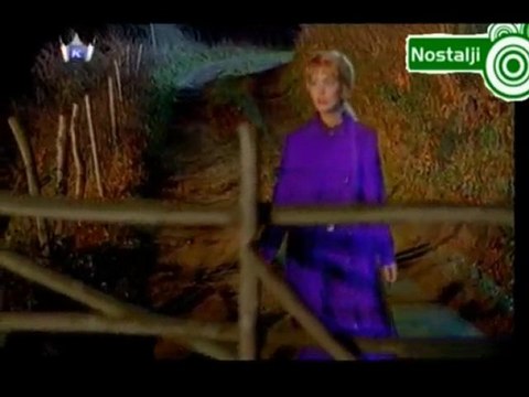 Deniz Arcak - ELLER ALDATIR video klip KRAL TV nostalji 2010