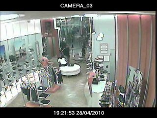 ROBO EN TIENDA MERRELL SAMBIL MARGARITA