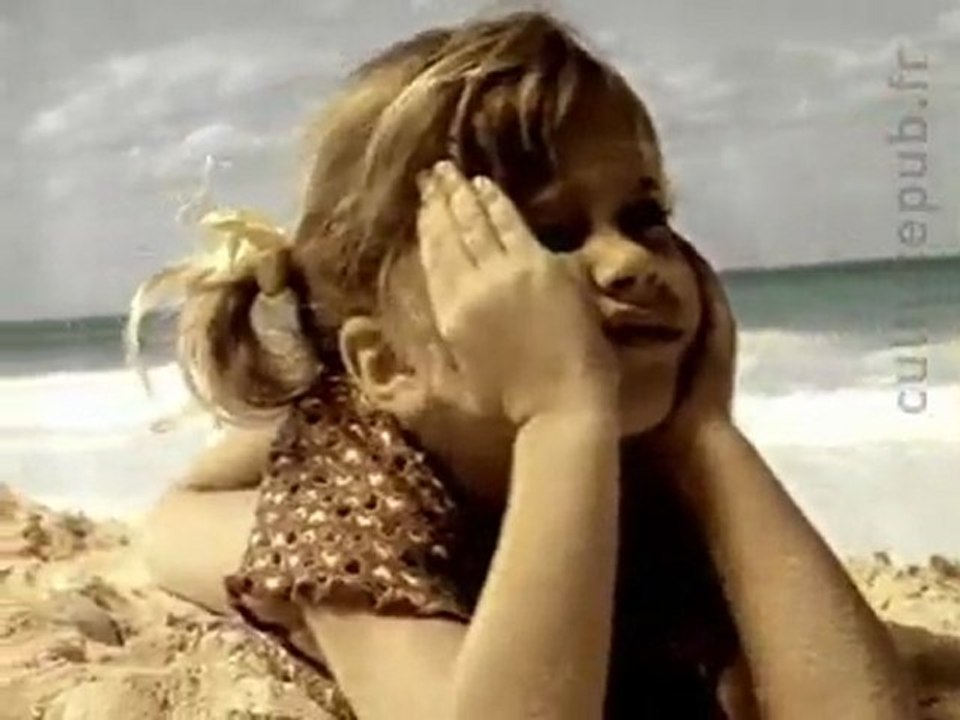 Pub Club Med 1996 Châteaux de sable