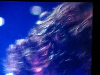 Intro Over my shoulder Live Mika