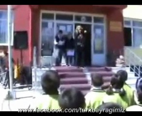 Oğretmen dediğin böyle olmalı