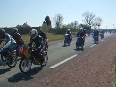 Départ course Solex et mob 6h de Bresdon(17) 2010