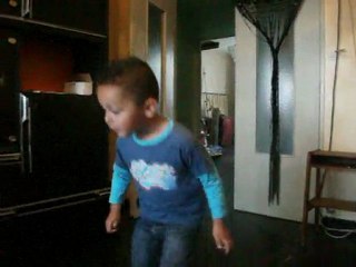 FUTUR MICKAEL JACKSON il a que 3ans!!!!!!