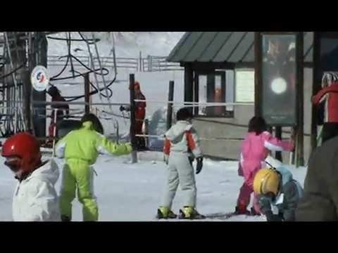 We à Piau, les premiers pas sur les pistes enneigées