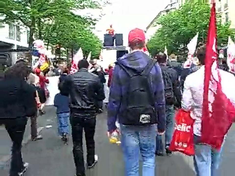 Camion-sono de la CGT-92 à la manif du 1er Mai 2010