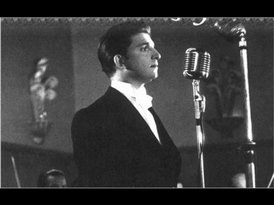 Zeki Müren - seven ne yapmaz