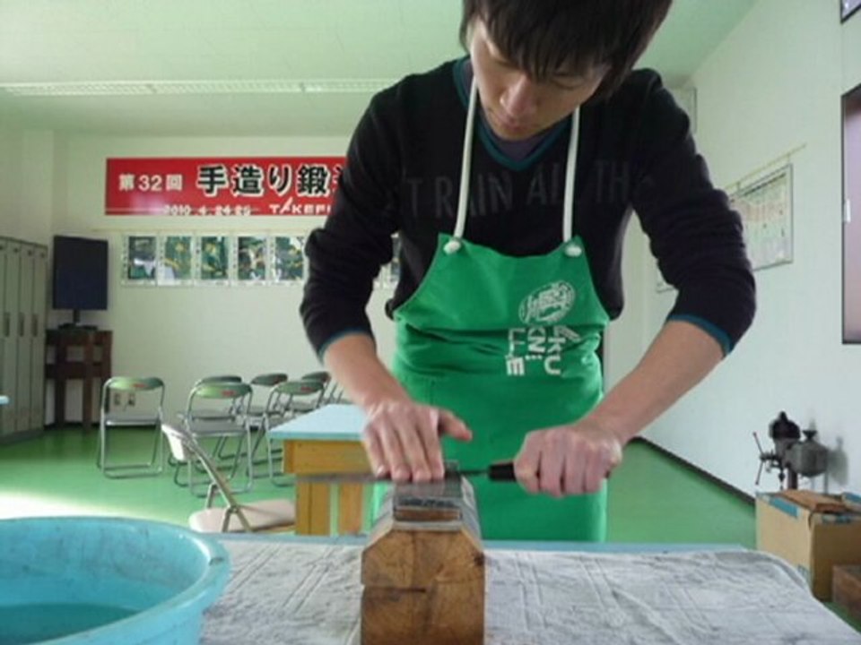 切っても、切れない仲のために。包丁製作。