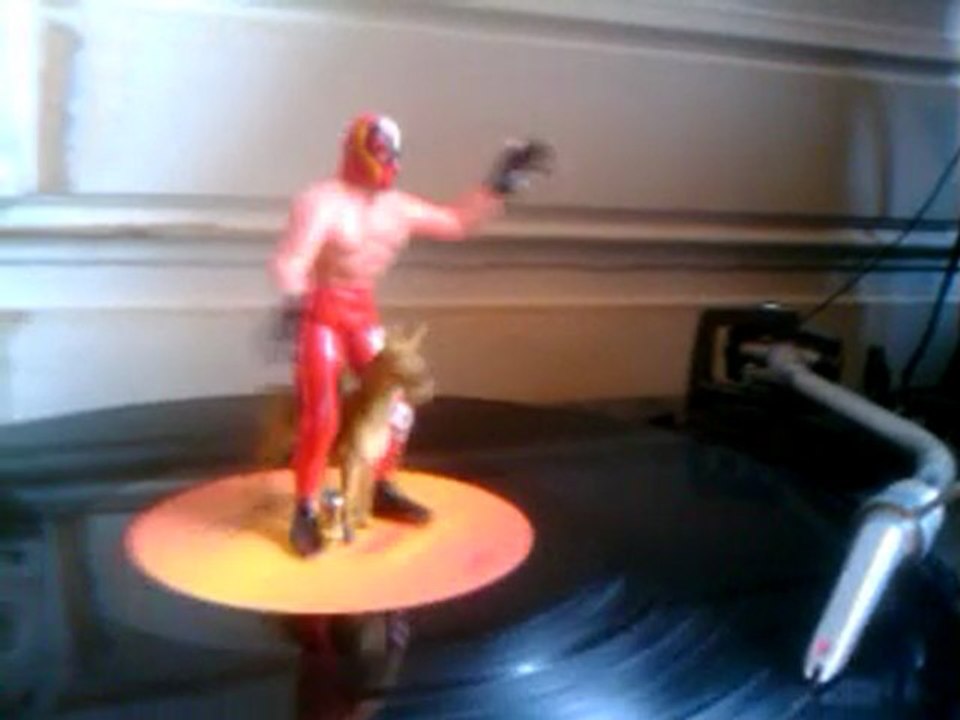dancing catcher