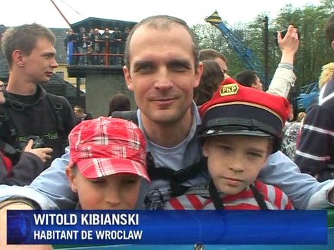 Pologne : De glorieuses locomotives à vapeur paradent à Wolsztyn