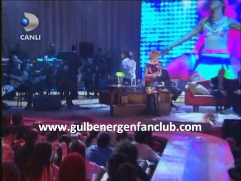 Gülben Ergen - Gülümse (Beyaz Show)