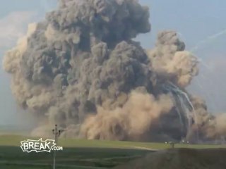 Uzaktan İzlerken Bile Ürküten Patlama