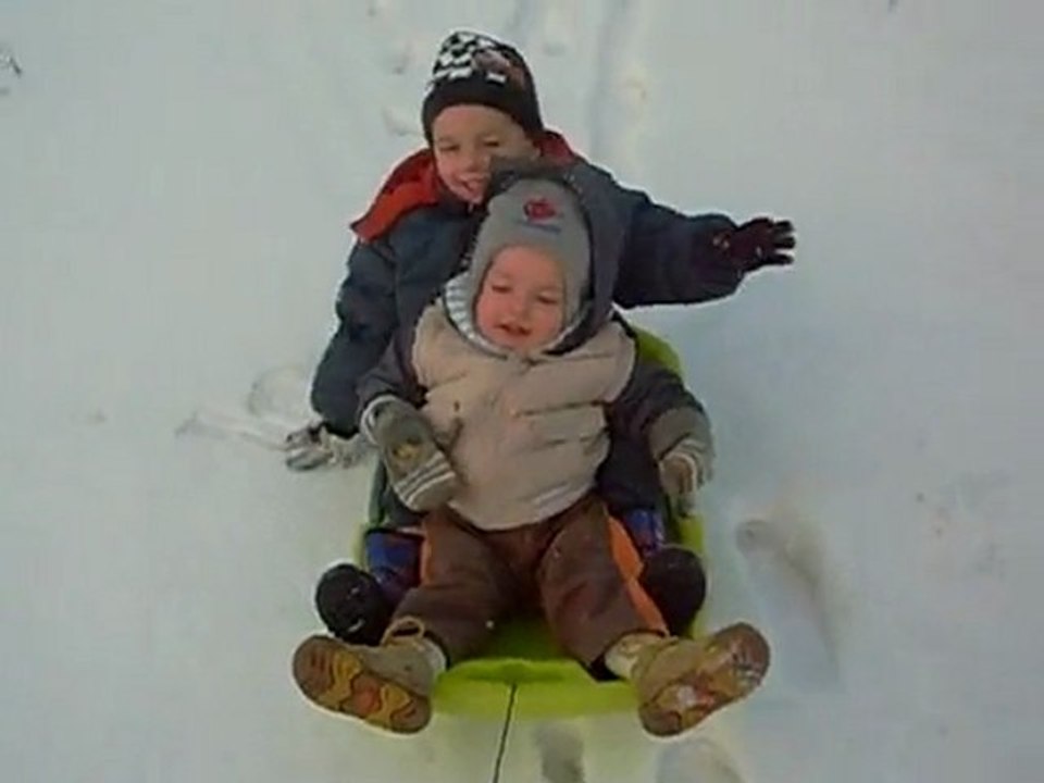 Maman tire la luge
