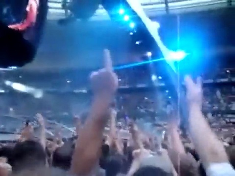 U2 - Magnificent - Live in Paris (11-07-2009)