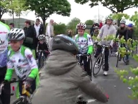 Echaufement de l'école du cyclisme pour les quilles