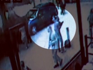 Voiture piégée à New York: la police recherche un homme d'une quarantaine d'années