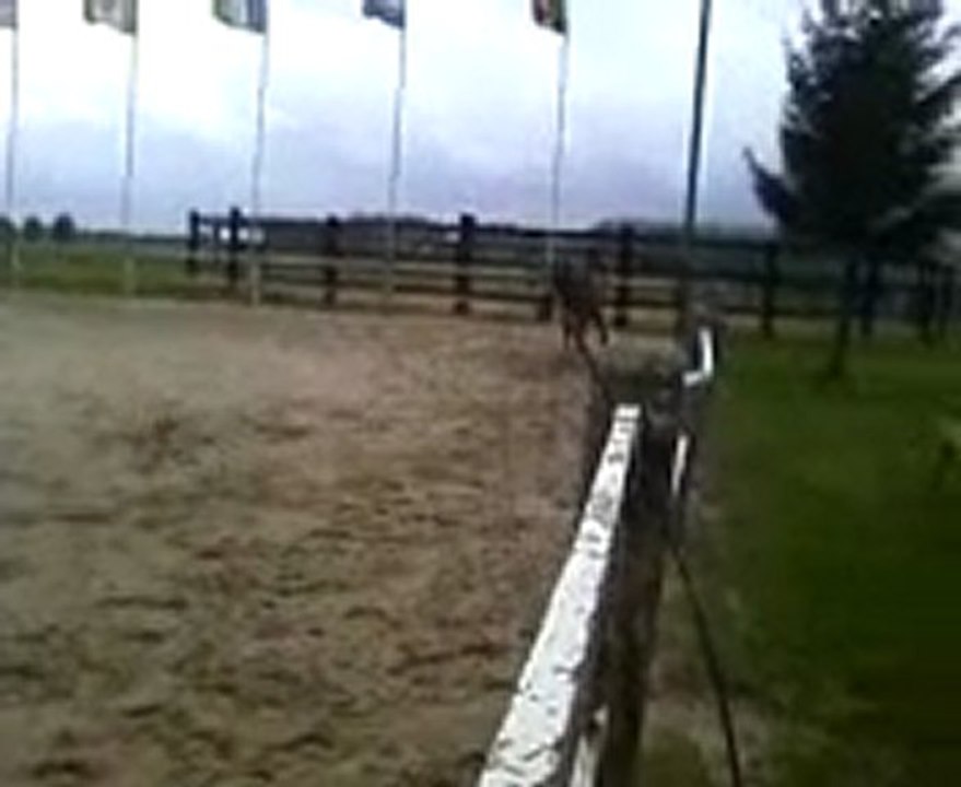 tornade qui pete en l air