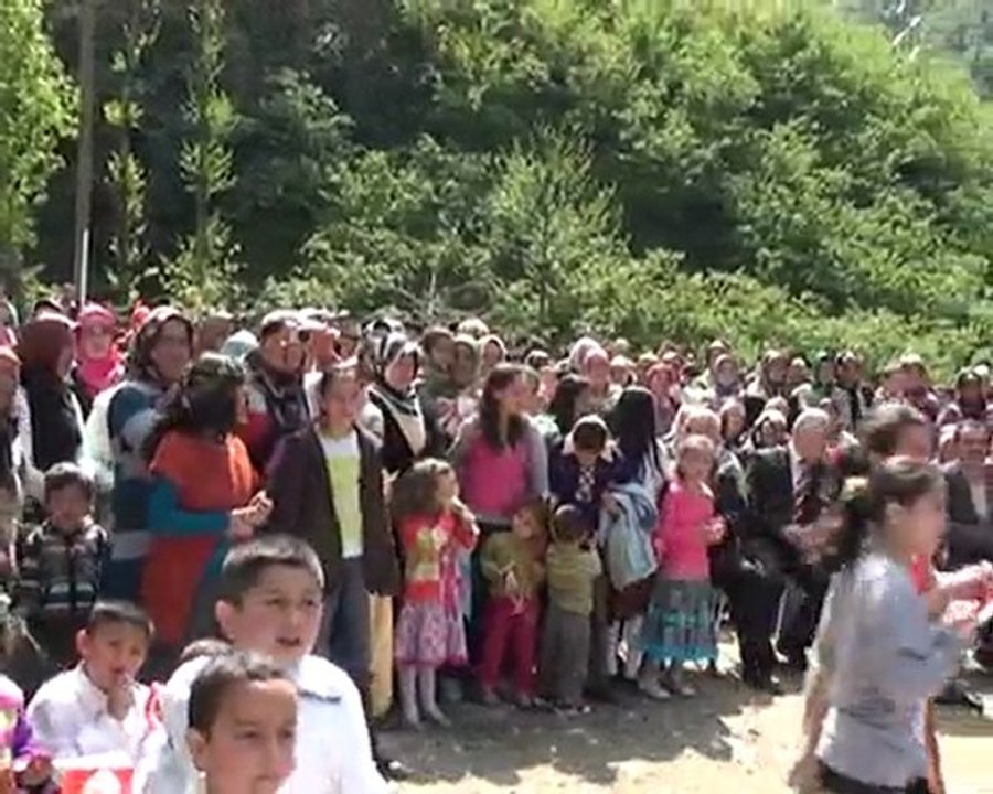 ÇATAK İLKÖĞRETİM OKULU 23 NİSAN 2010 ETKİNLİKLERİ 3. BÖLÜM