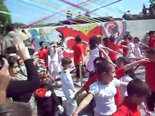 ŞAİR EŞREF İLK ÖĞRETİM  OKULU 23 NİSAN GÖSTERİLERİ  (1)