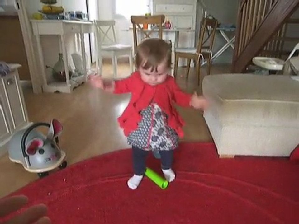 Premier pas d'Anaïs