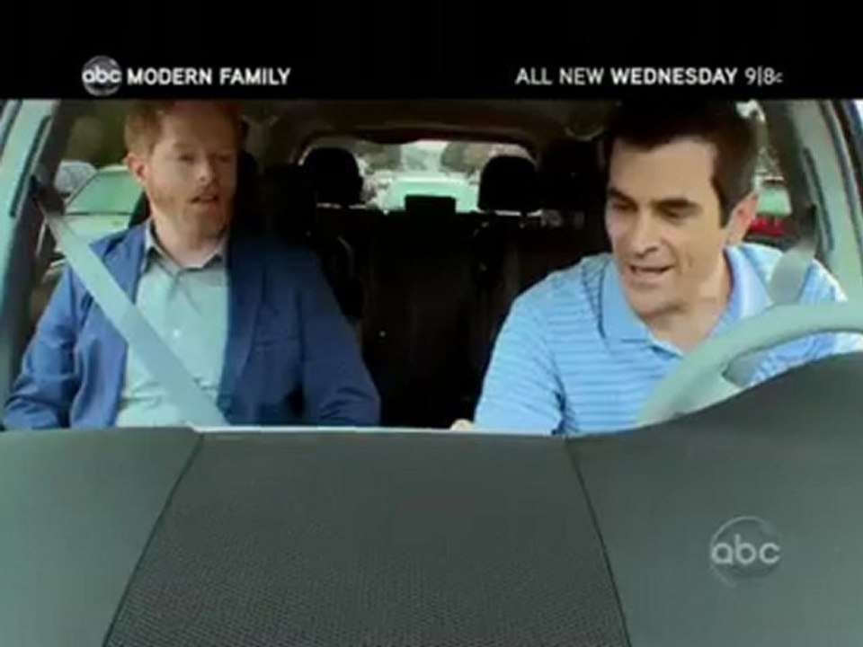 Modern Family - Episode 1.22 - Airport 2010 - Promo