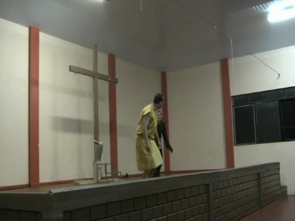 O Julgamento de Cristo - Mãos Dadas de Teatro