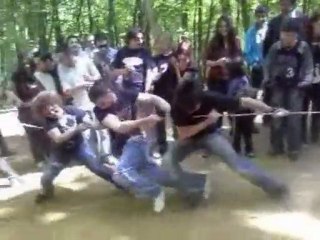 Halatla Çekme Yarışması Büyük Mücadele :D