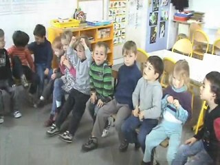 PLANTATIONS DE GRAINES & FRUITS  A L'ECOLE DE COURTOMER