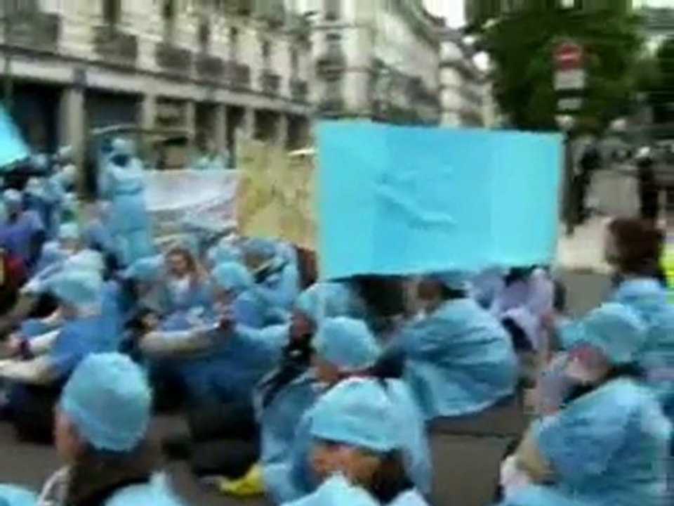 Mobilisation IADE sur Grenoble - 4 mai 2010