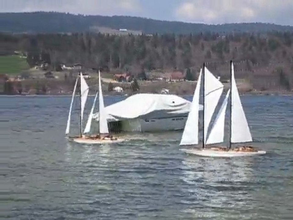L'Atlantis de GéGé et Roger sur le lac de Joux  avril 2010