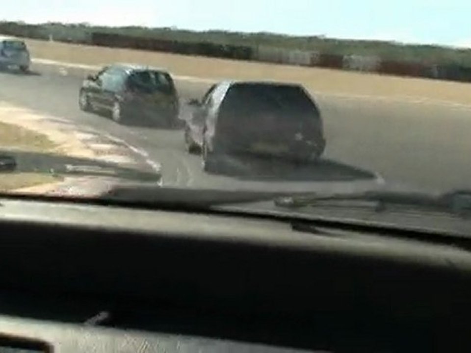 ptite poursuite entre deux ed7 à ledenon