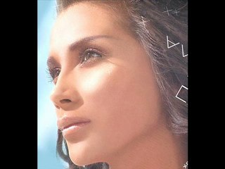 Paola - To farmako New greek song 2010