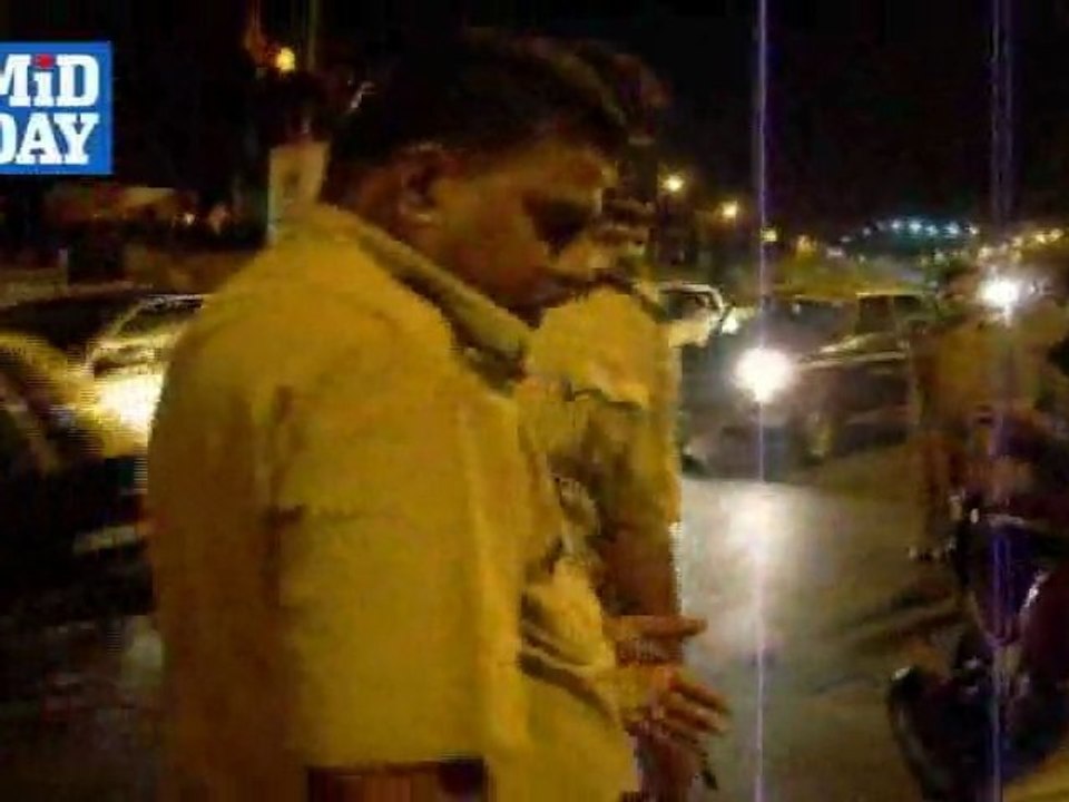 Bikers attack jeweller