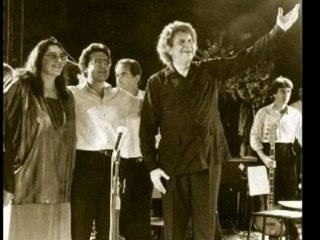 Mikis Theodorakis - Eki Stin Skala Tin Platia