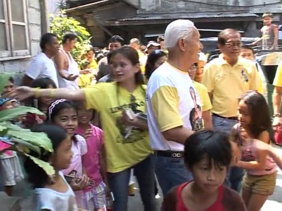 Battling corruption in Philippines vote