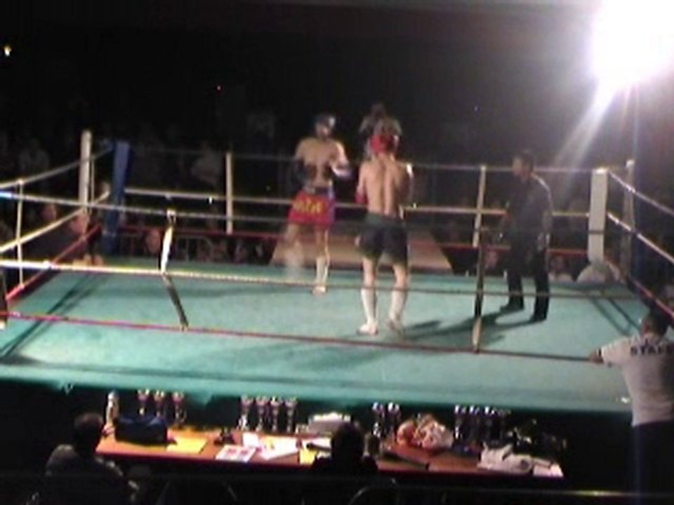 gala 2010 combat 3  Tamdi Yahia vs jullian alban