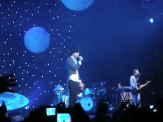 MIKA - 24 avril 2010 à Lyon - Blue eyes