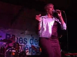 Shakura S'aida au Festival Blues de Belle Isle en Terre.